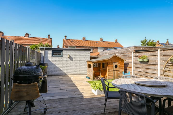 Tussenwoning te koop: Ligusterstraat 10, Heteren