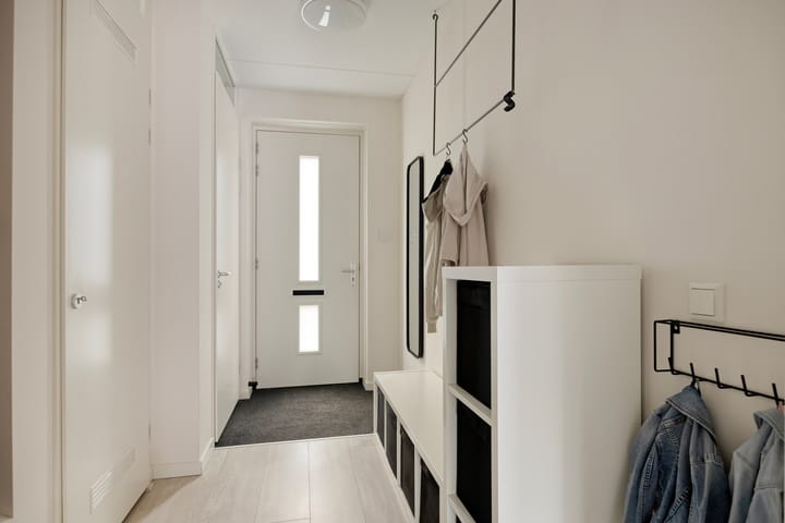 Tussenwoning te koop: Juliettepad 11, Hoogvliet Rotterdam