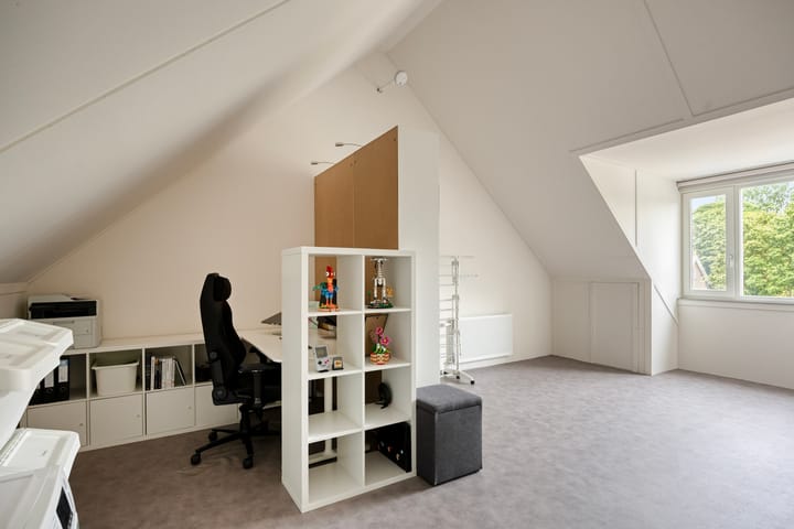 Tussenwoning te koop: Juliettepad 11, Hoogvliet Rotterdam