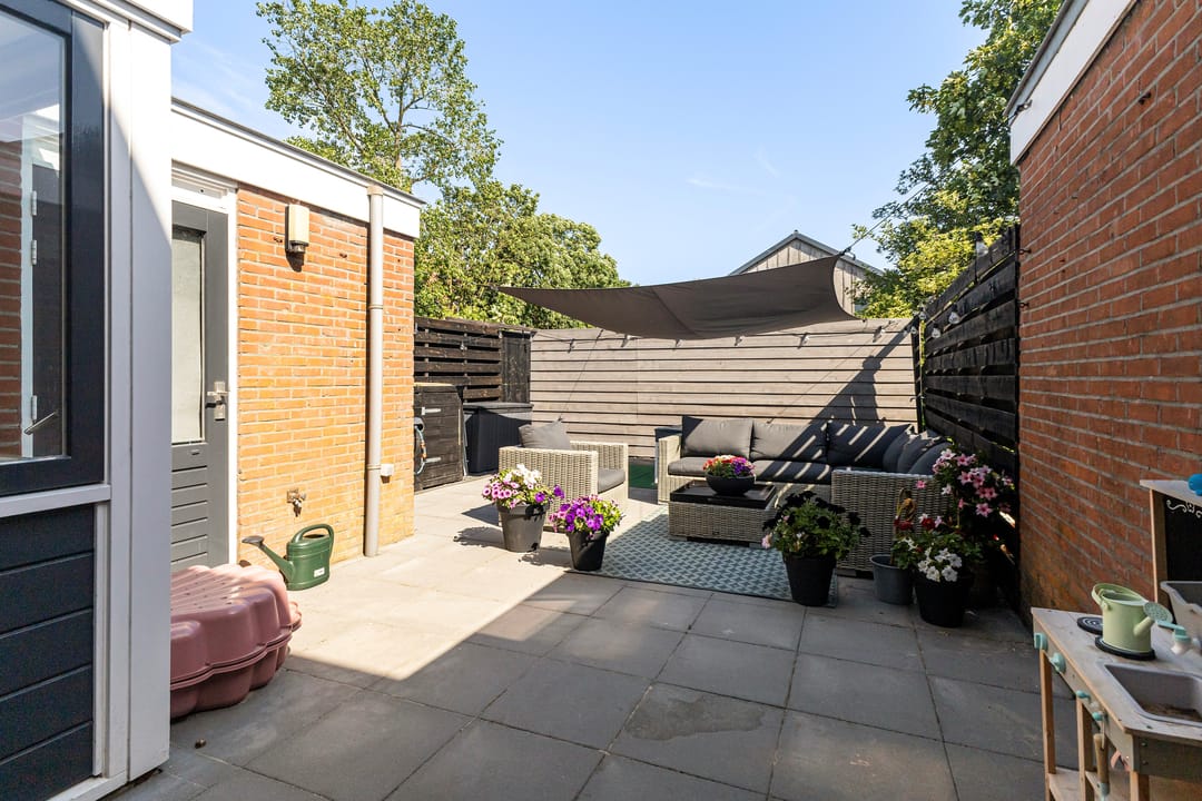 Photo 38 of Neeltie Jansstraat 10