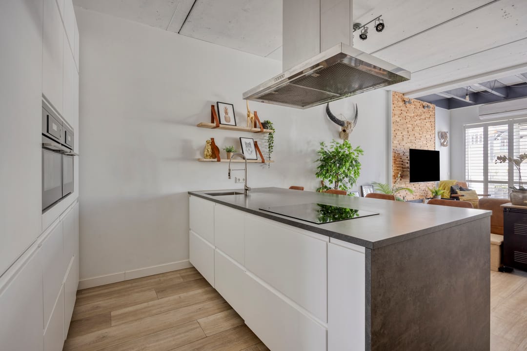 Photo 22 of Promenade 317