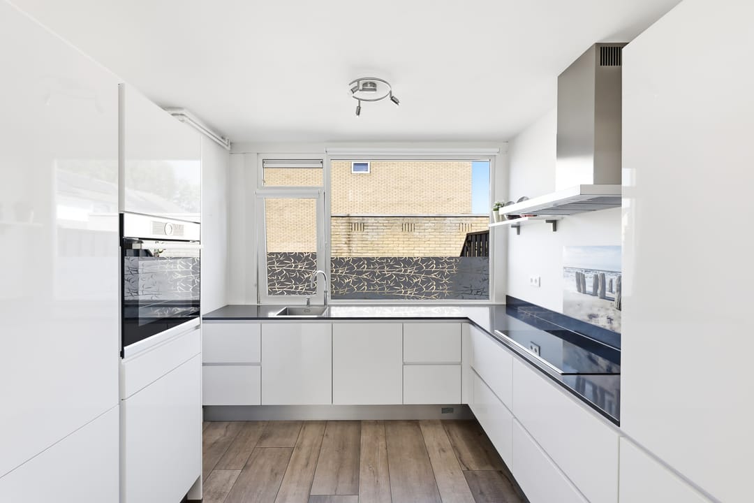 Photo 8 of Spaarnestraat 32