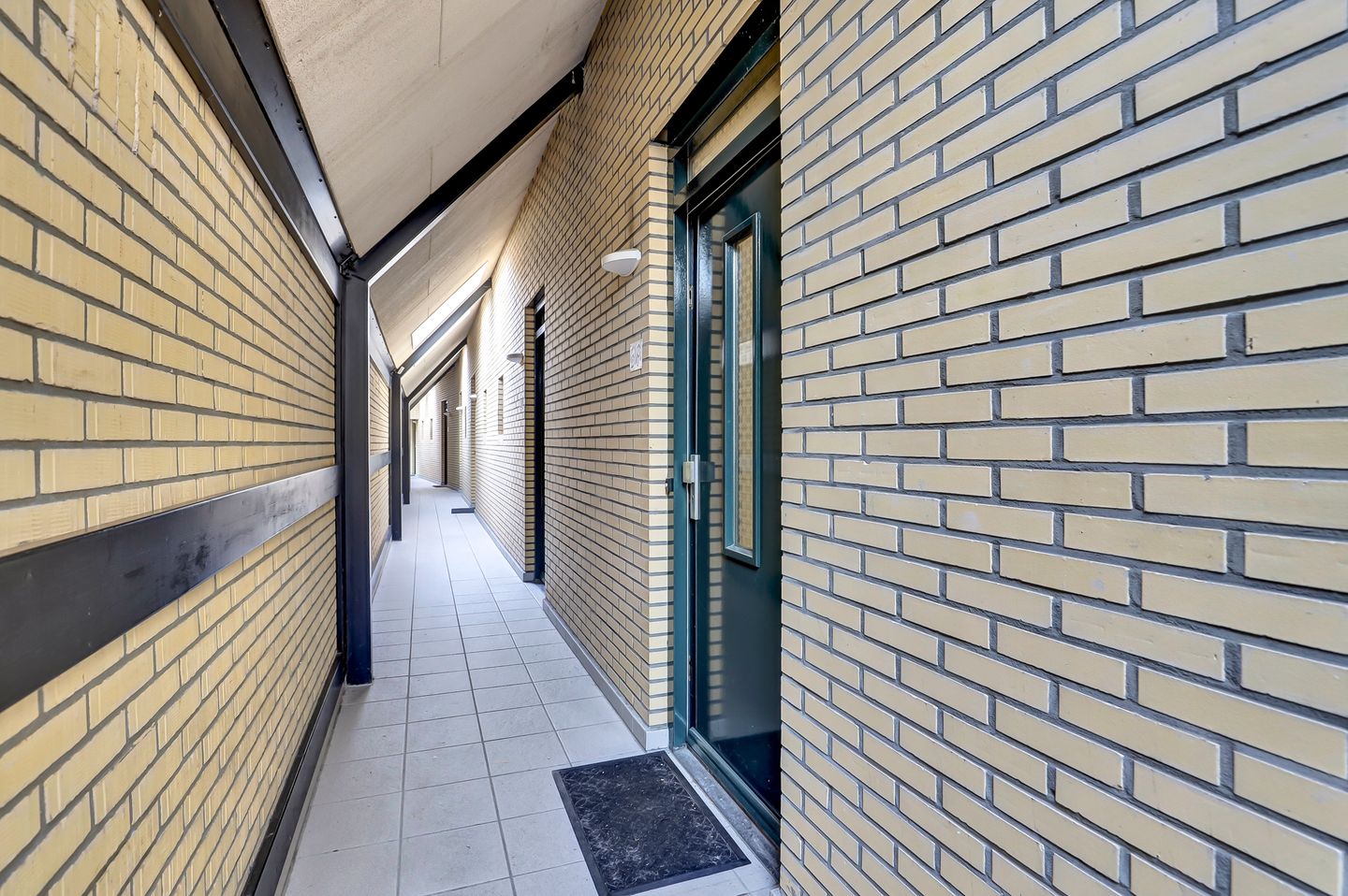 Photo 25 of Mooierstraat 39