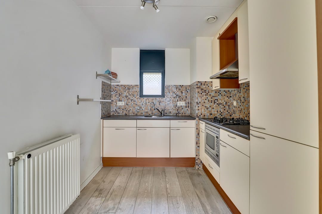 Photo 8 of Mooierstraat 39