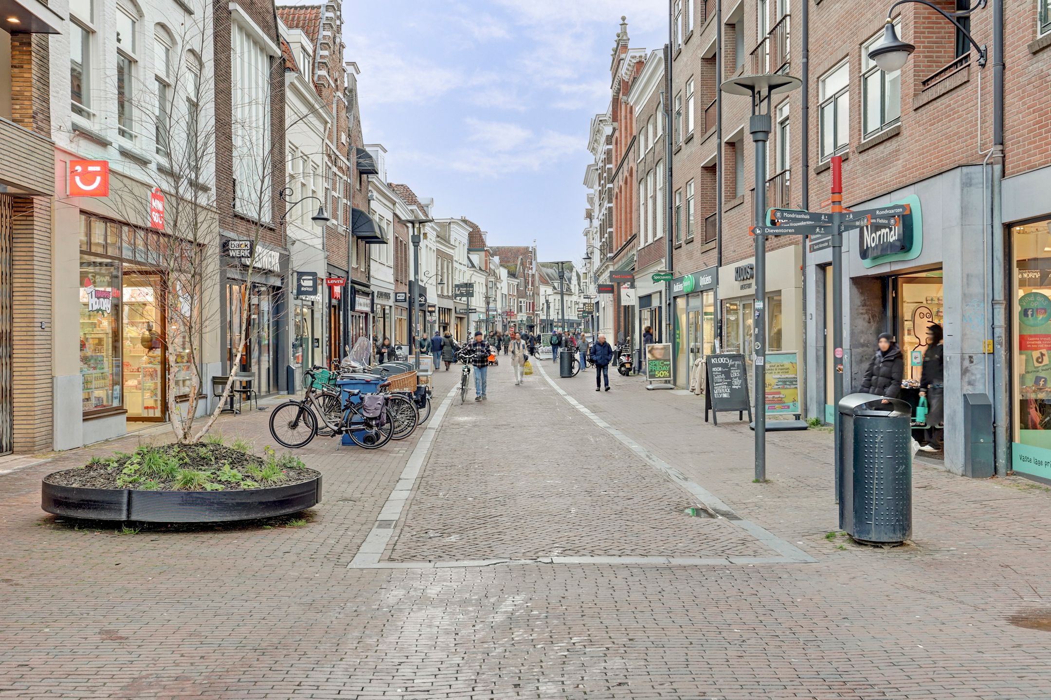 Photo 33 of Mooierstraat 39
