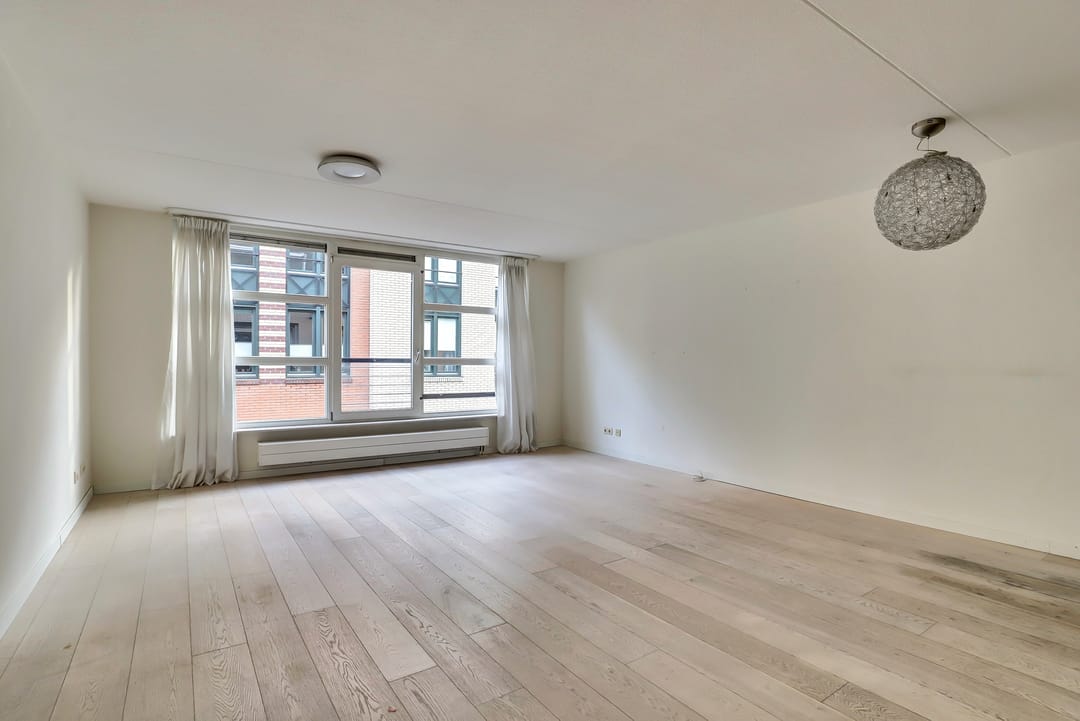 Photo 2 of Mooierstraat 39