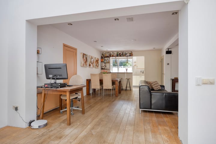 Hoekwoning te koop: Foxtrotstraat 1, Venray