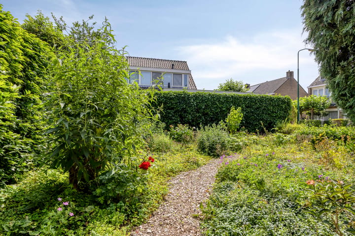Photo 4 of Kloosterweg 11