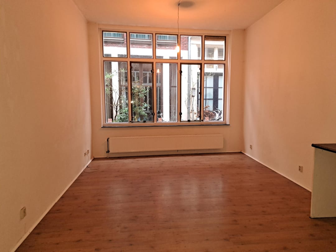 Photo 2 of Sint Nicolaasstraat 27-A
