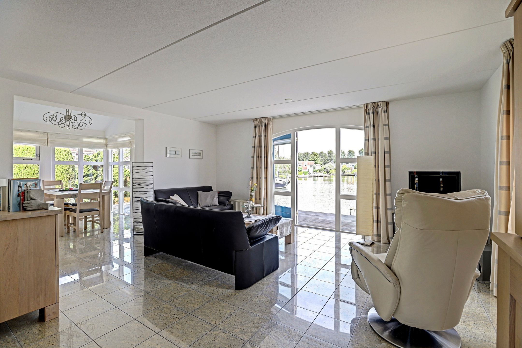 3-bedroom freehold villa in Workum — photo 3 of 5
