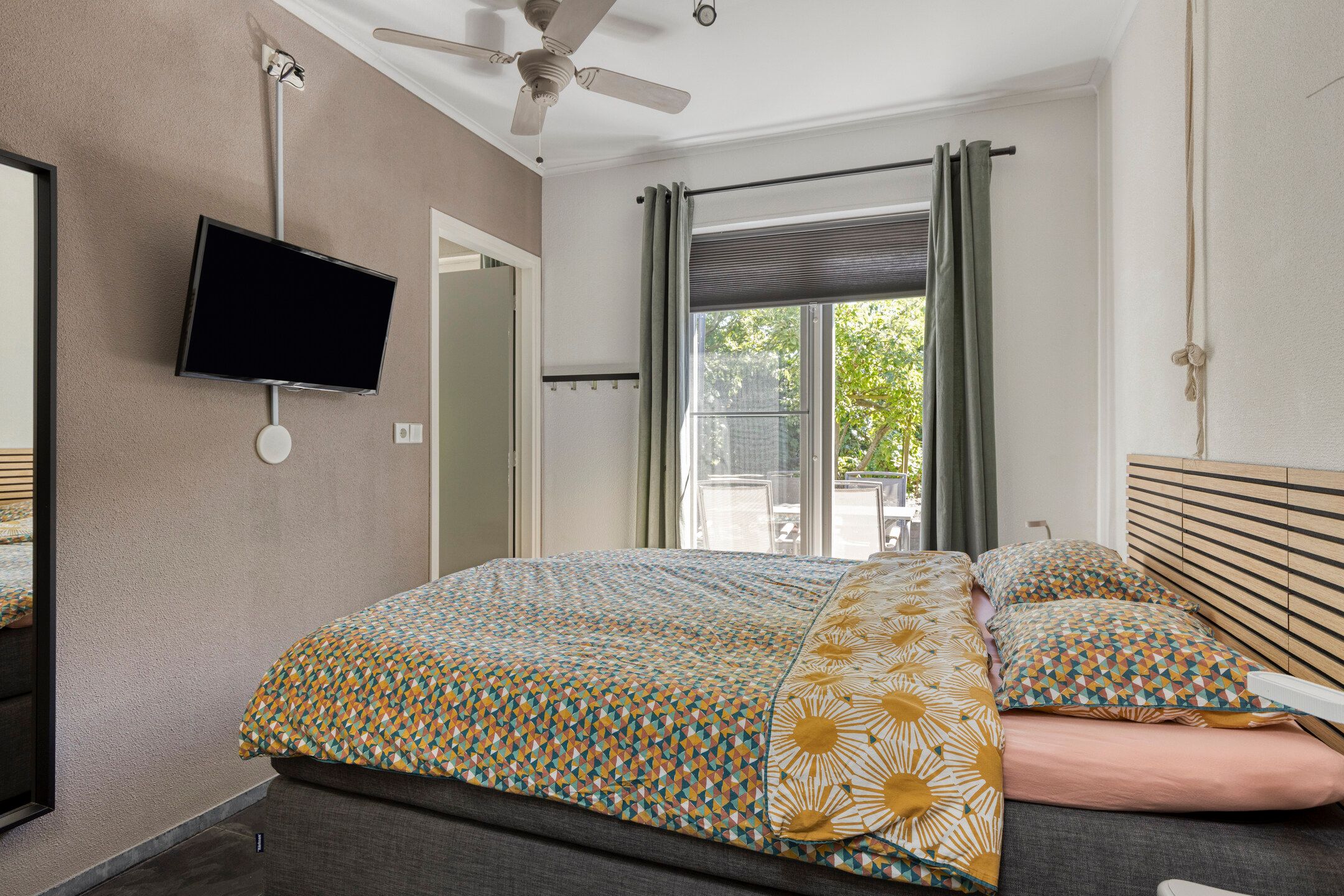 2-bedroom freehold villa in Bruinisse — photo 3 of 5