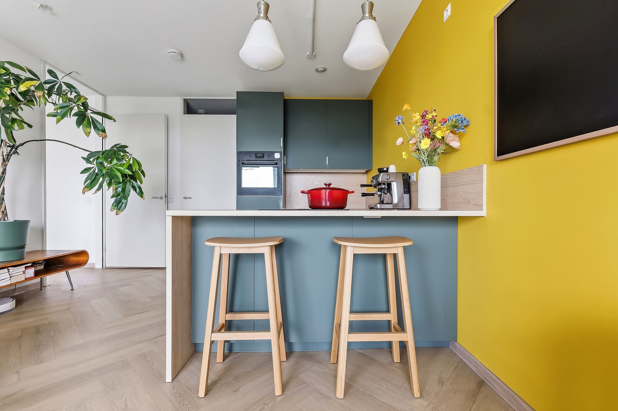 Photo 9 of Waldorpstraat 1752
