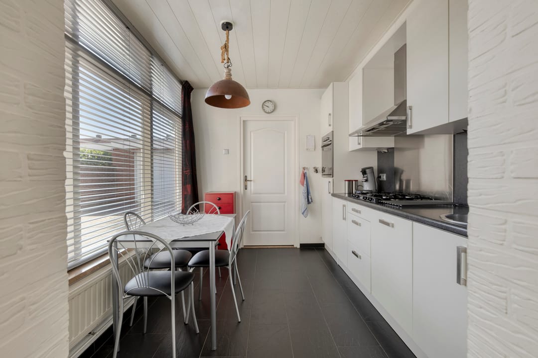 Photo 17 of Overkwartierstraat 8