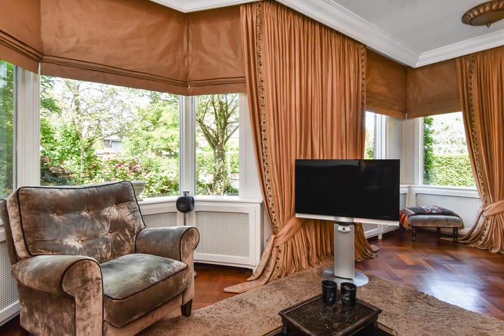 Hoekwoning te koop: Van Hoeylaan 31, 'S-Gravenhage