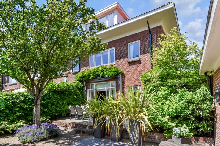 Hoekwoning te koop: Van Hoeylaan 31, 'S-Gravenhage