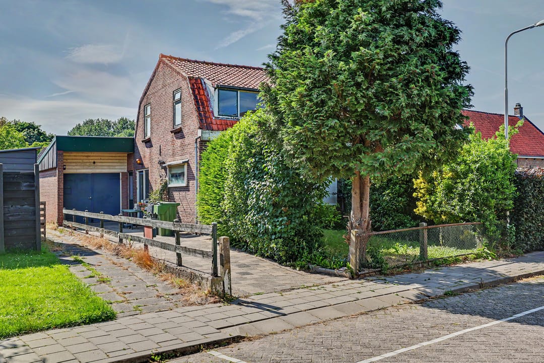 Photo 1 of Wilhelminastraat 1-A