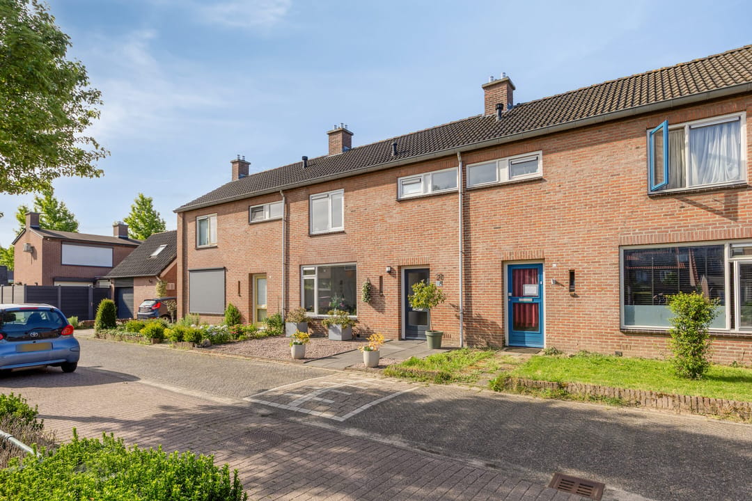 Photo 11 of Reinout van Valkenburgstraat 20