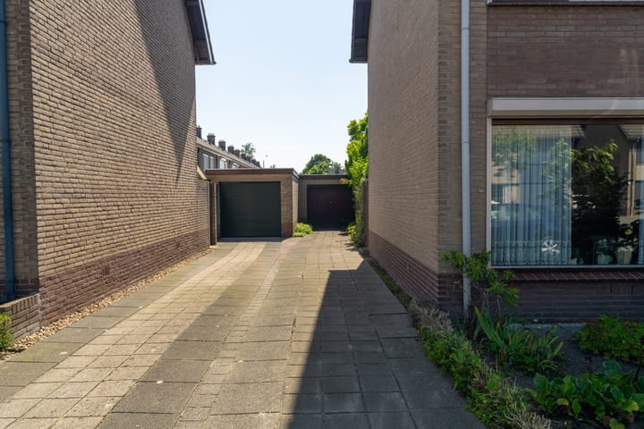 Foto 4 van Anemoonlaan 11