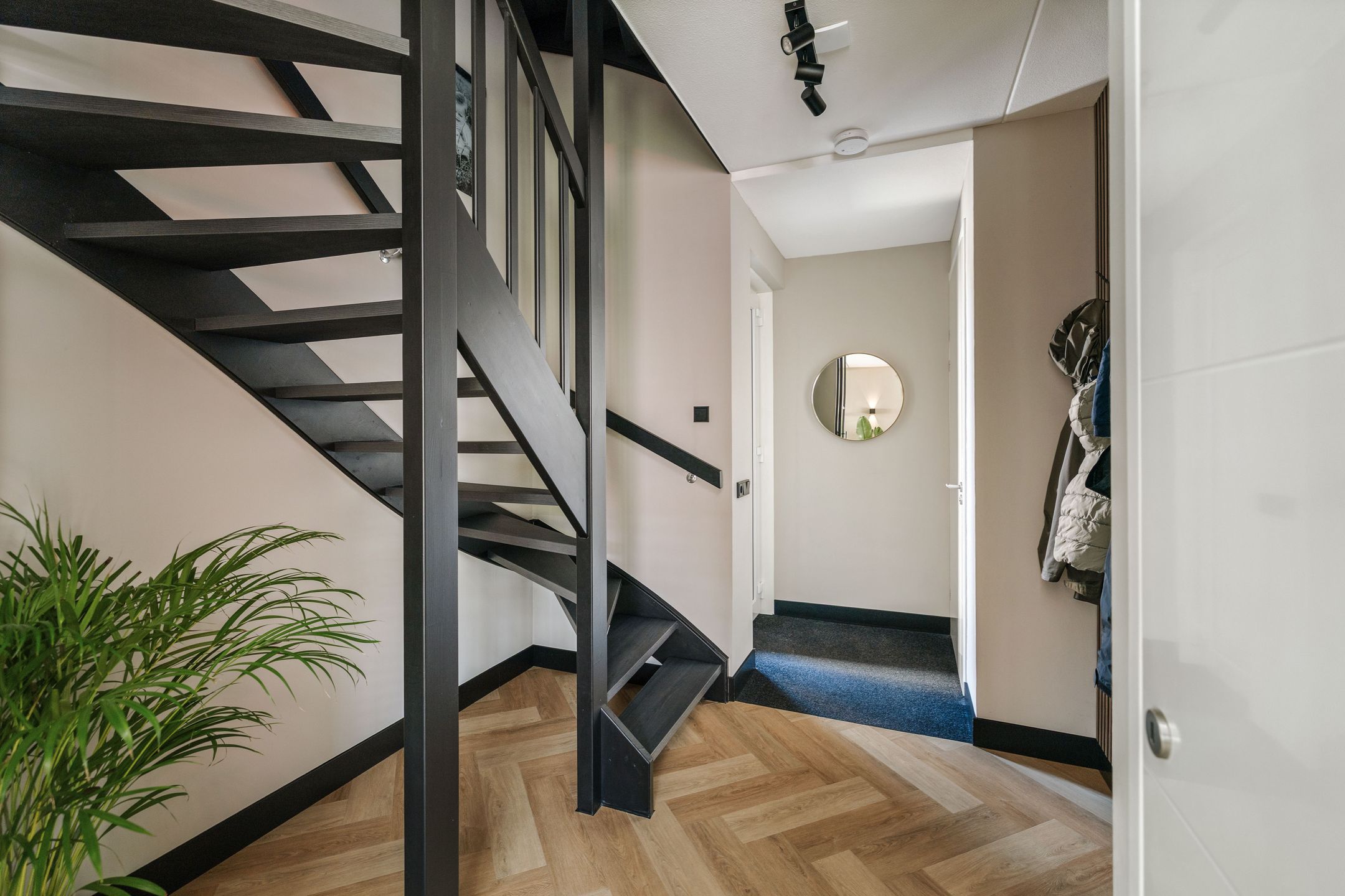 Photo 6 of Joan Derk van der Capellenstraat 86