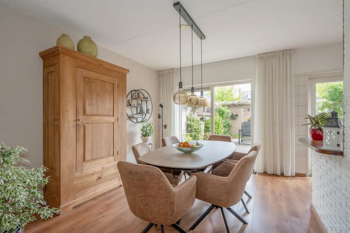 Tussenwoning te koop: Kamperfoeliehof 16, Nootdorp