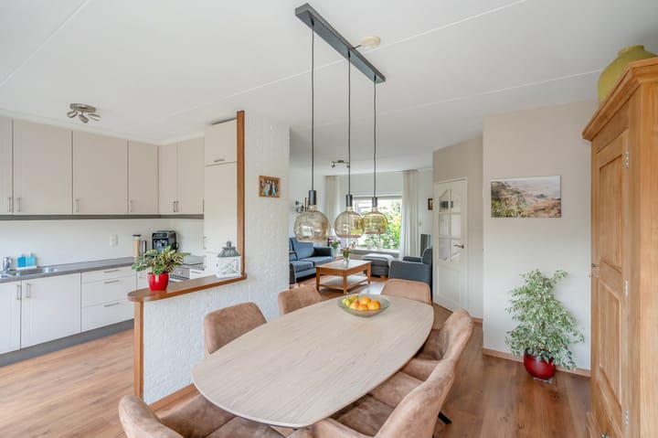 Tussenwoning te koop: Kamperfoeliehof 16, Nootdorp