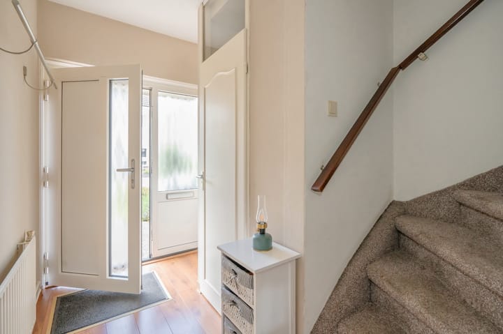 Tussenwoning te koop: Kamperfoeliehof 16, Nootdorp