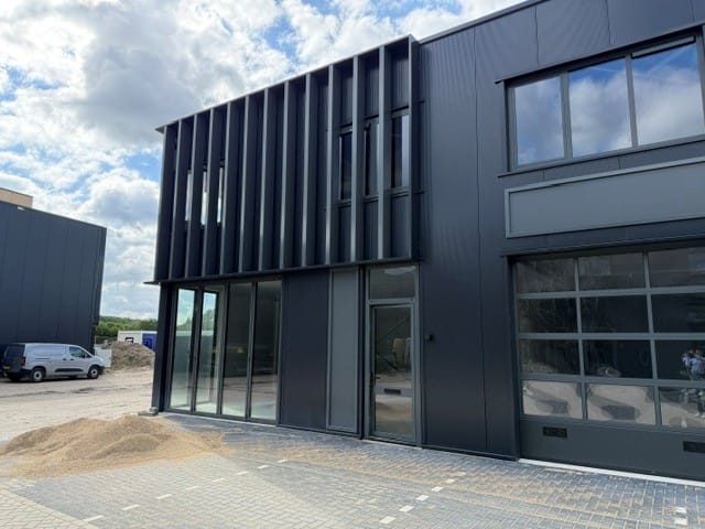 View photo 2 of Kroonlaan 9