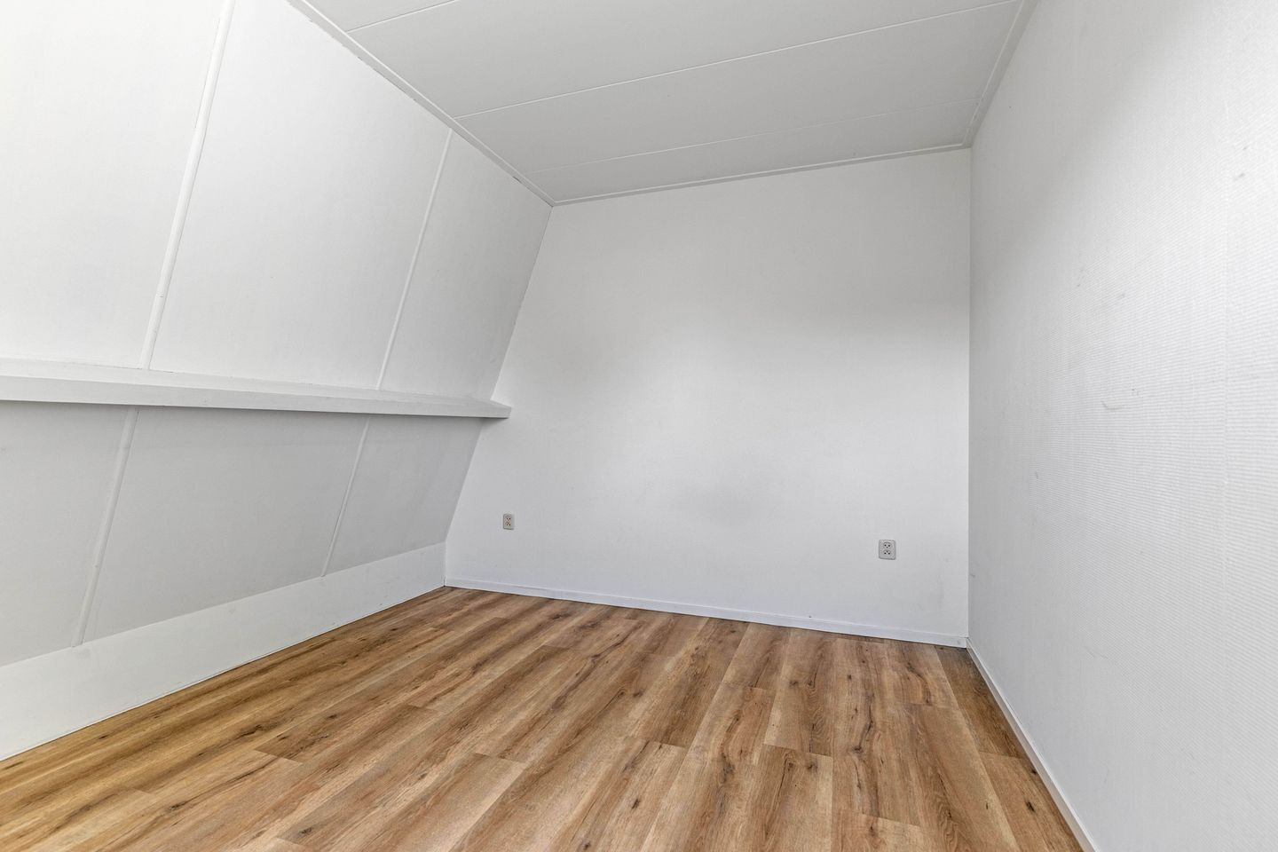 Photo 19 of Midstraat 114-B