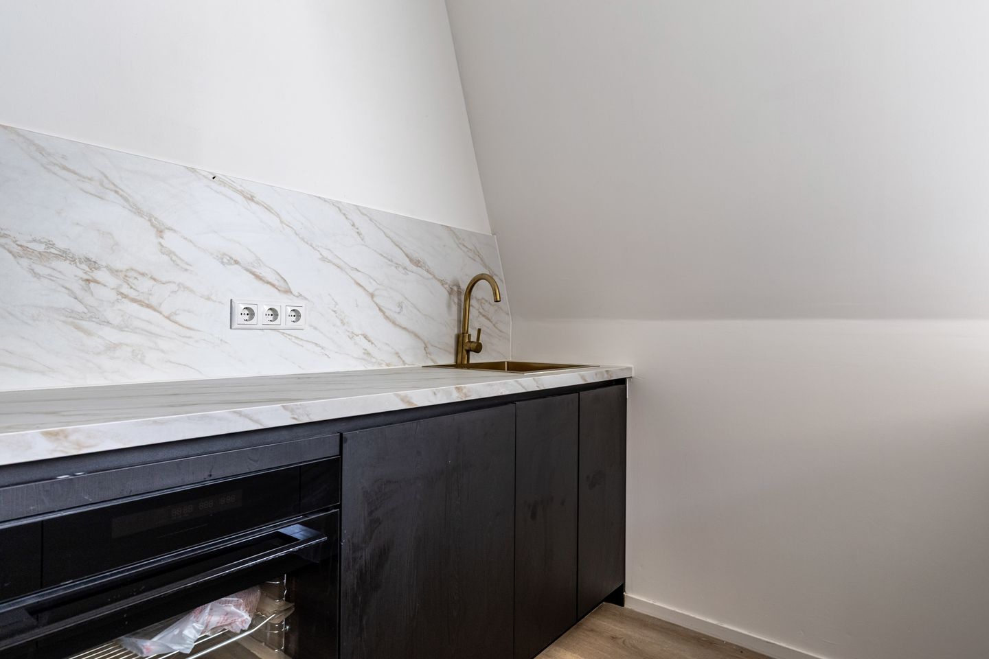 Photo 14 of Midstraat 114-B