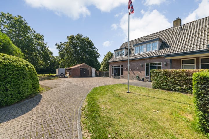Vrijstaande woning te koop: Strijbeekseweg 13, Ulvenhout (Gem. Breda)