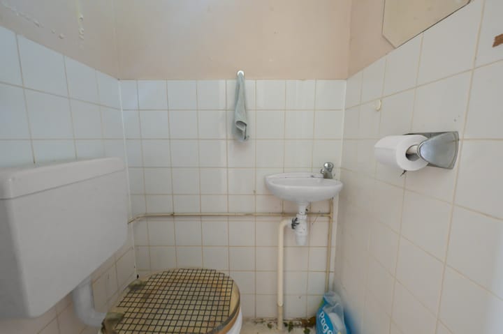 Tussenwoning te koop: Hoekerstraat 18, Zaandam