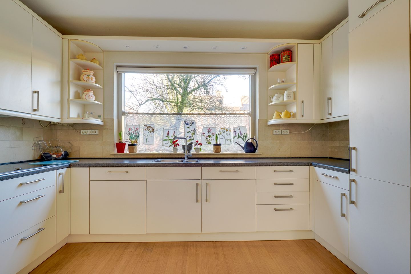 Photo 19 of Voorburgstraat 28