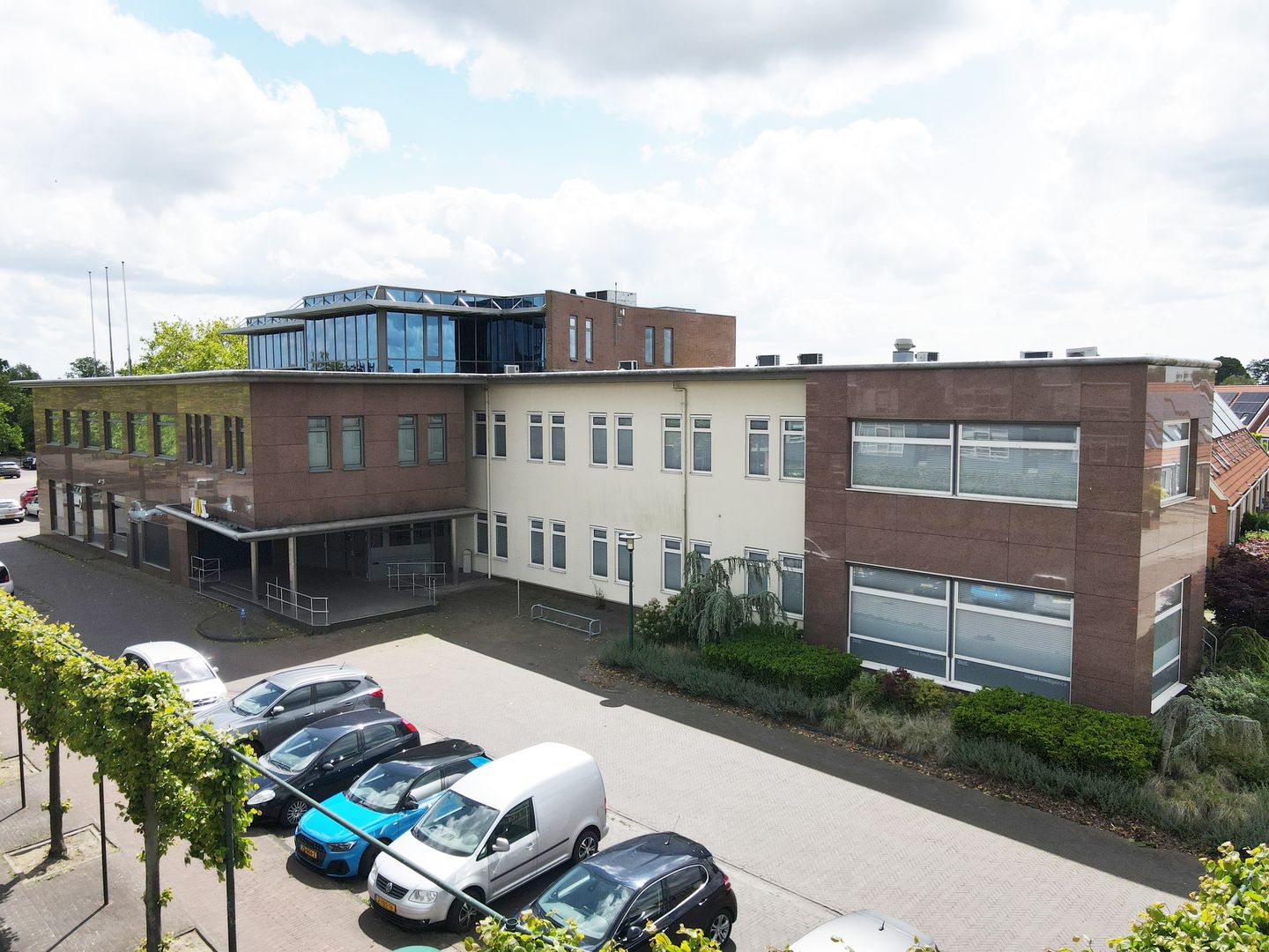 View photo 2 of Stationsweg 1