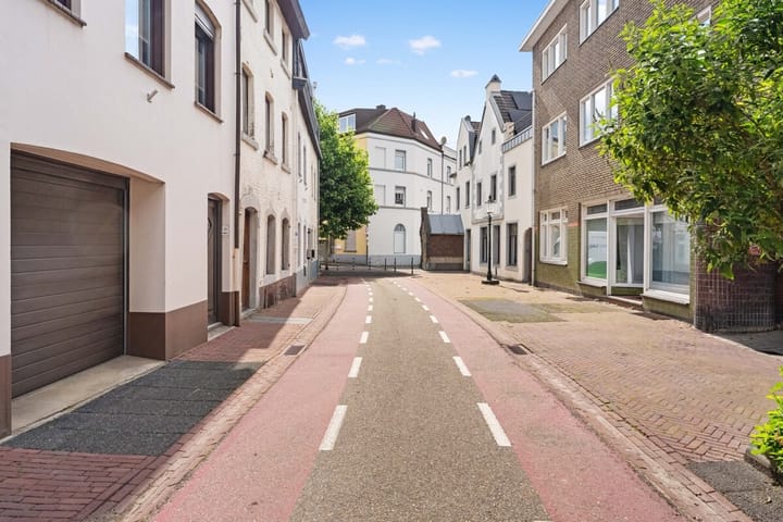 Foto 2 van Akenerstraat 5