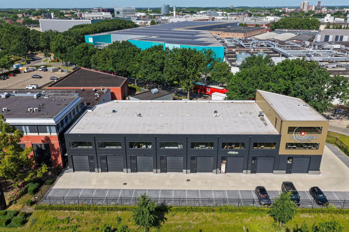View photo 2 of Industrielaan 101
