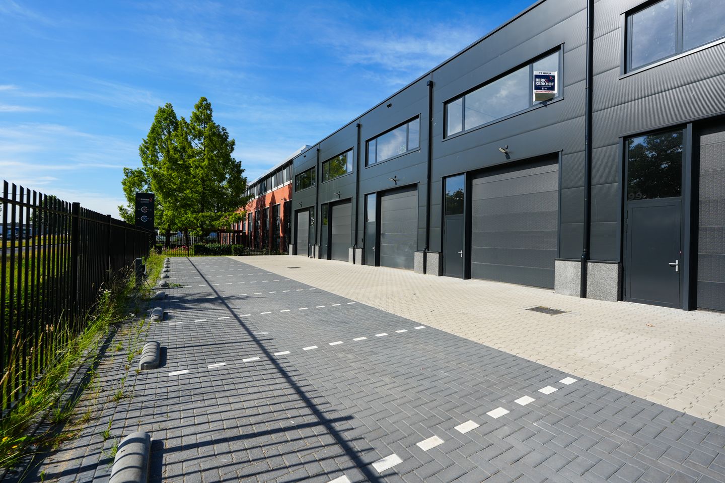 View photo 3 of Industrielaan 101