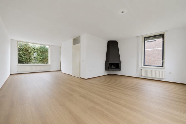Photo 2 of Houtvesterstraat 8