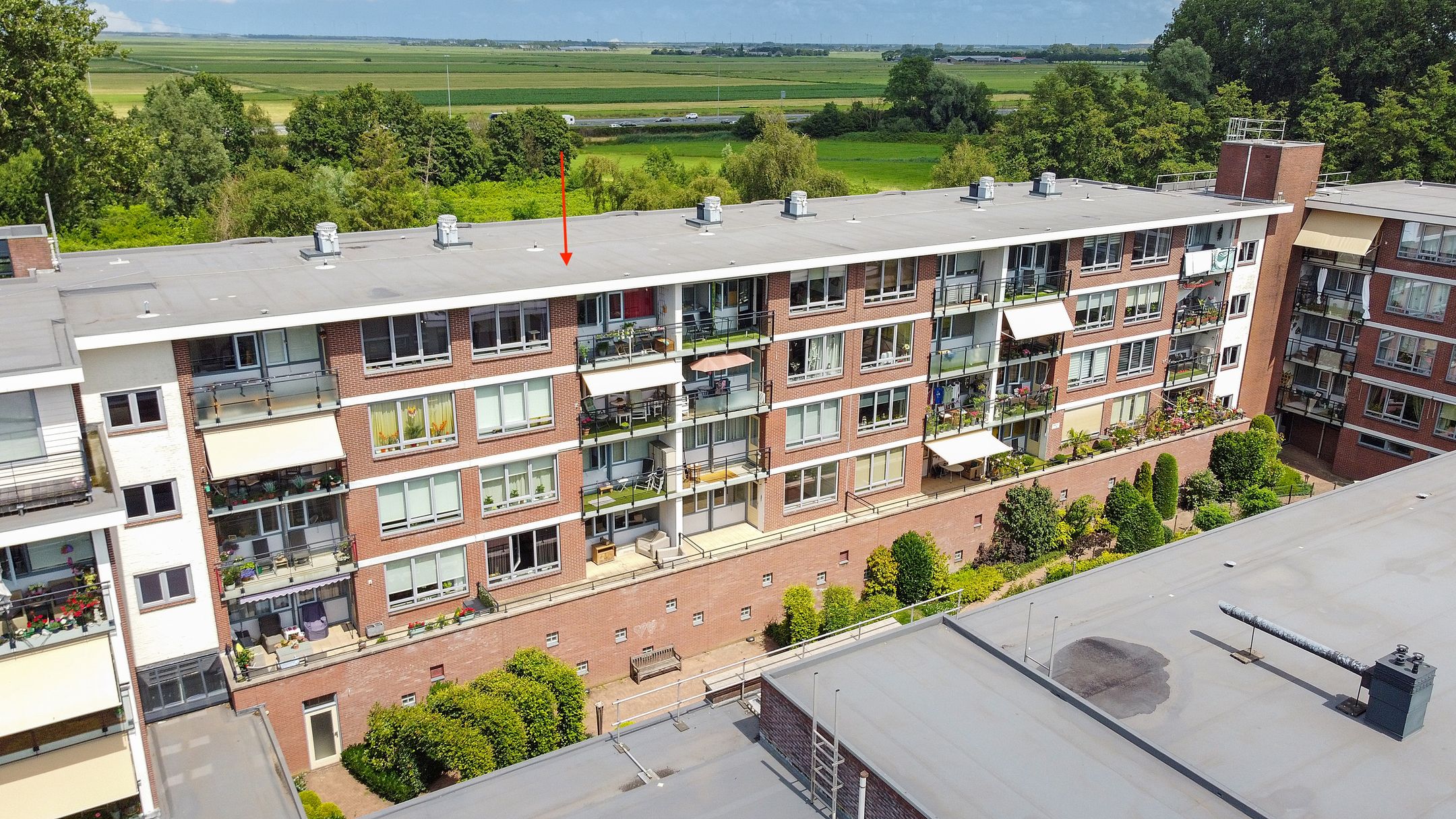 Photo 21 of Eemborg 417