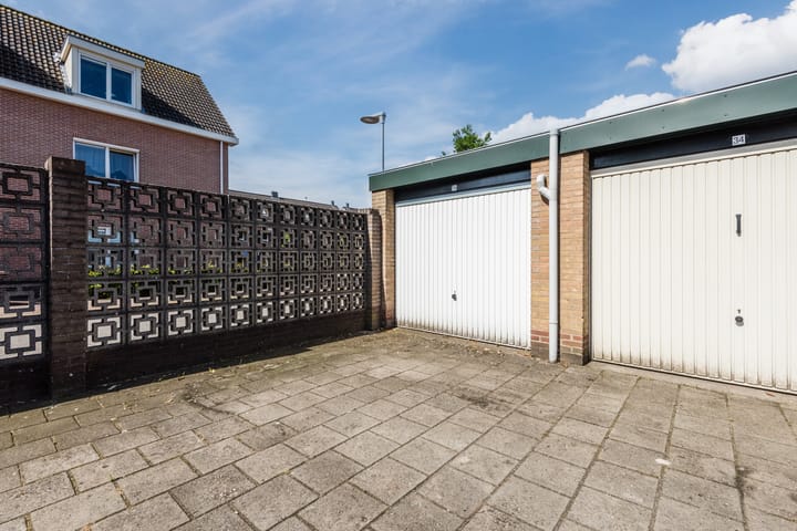 Hoekwoning te koop: 't Abdij 36, Ermelo