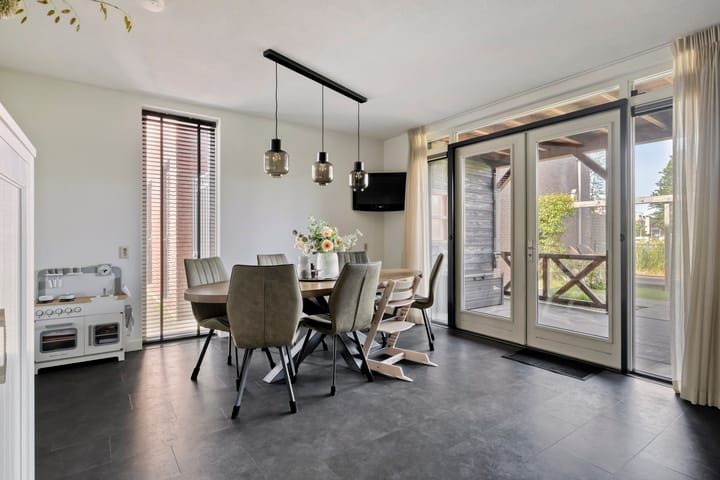 Hoekwoning te koop: Maasdijk 61, Breda