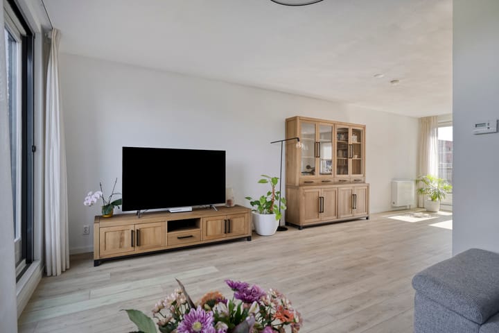 Hoekwoning te koop: Maasdijk 61, Breda