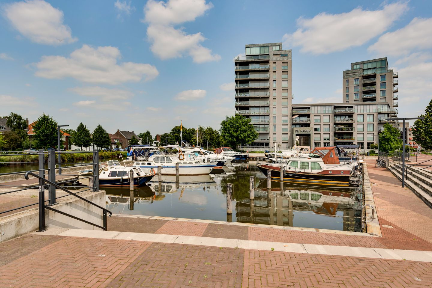 Bekijk foto 3 van Bassin 6