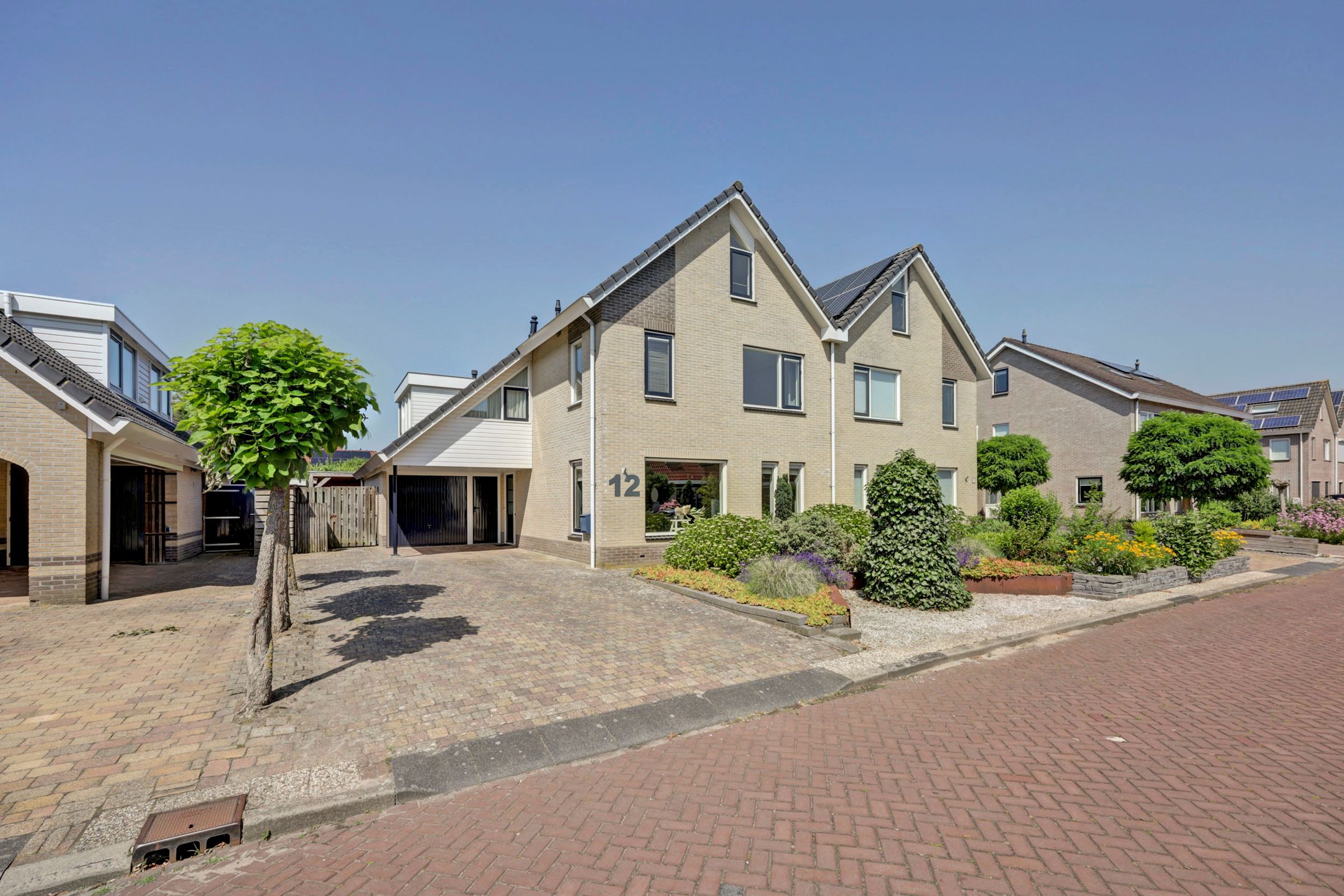 Voorne 12 