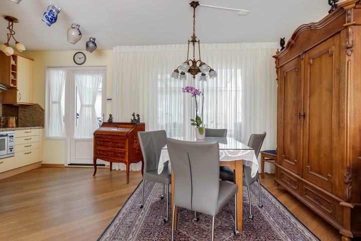 Hoekwoning te koop: Rijksweg Zuid 251, Sittard