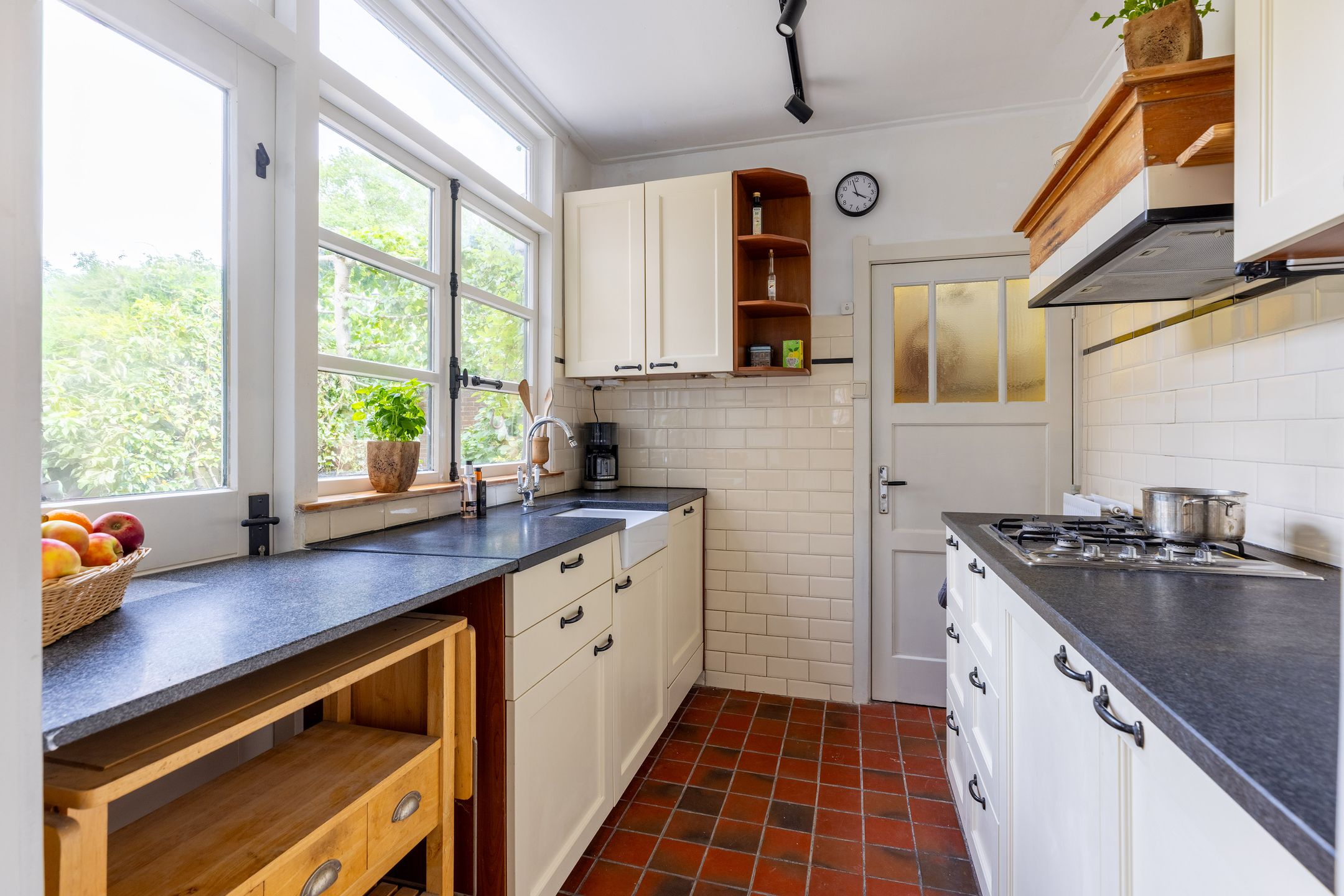 Photo 18 of Huizerpoortstraat 26