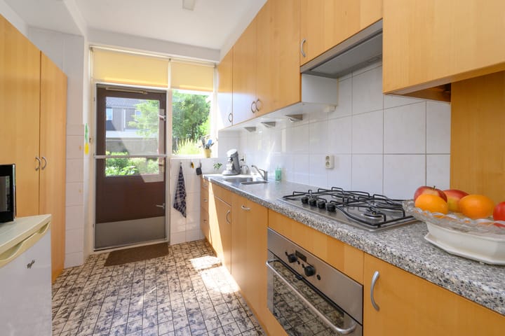 Tussenwoning te koop: Eduard van Beinumlaan 23, Dieren
