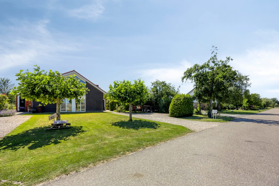 Photo 41 of Voorweg 1-C