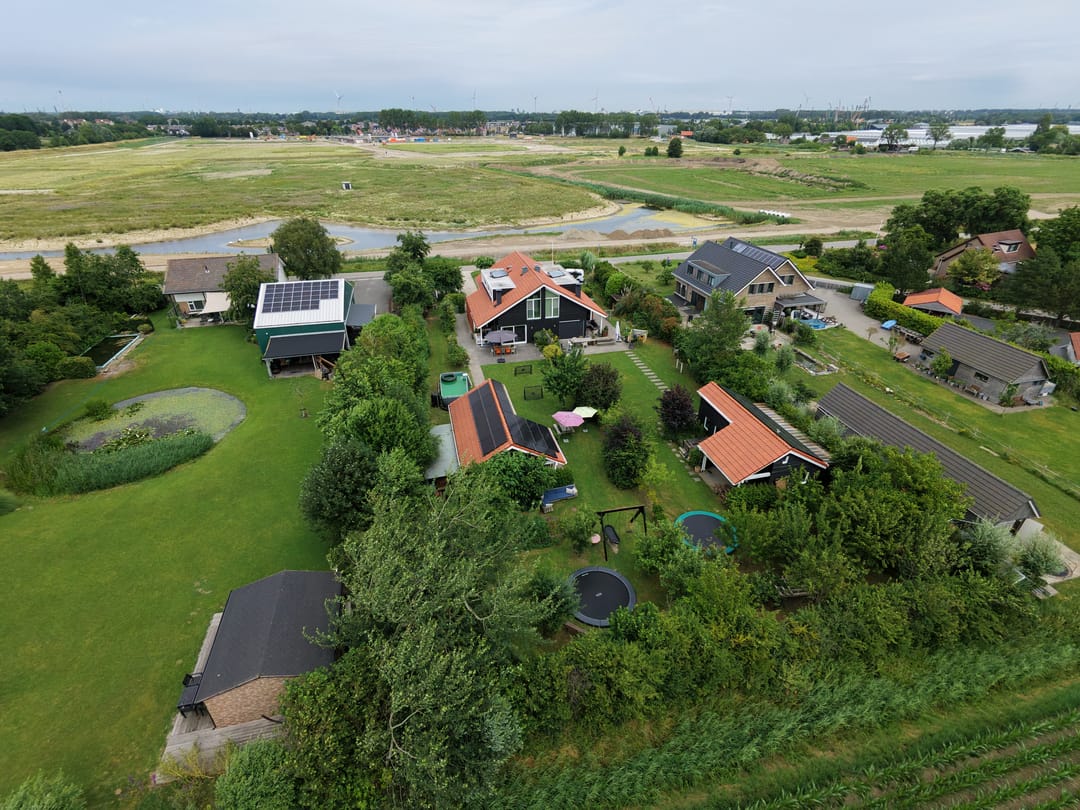 Photo 43 of Voorweg 1-C