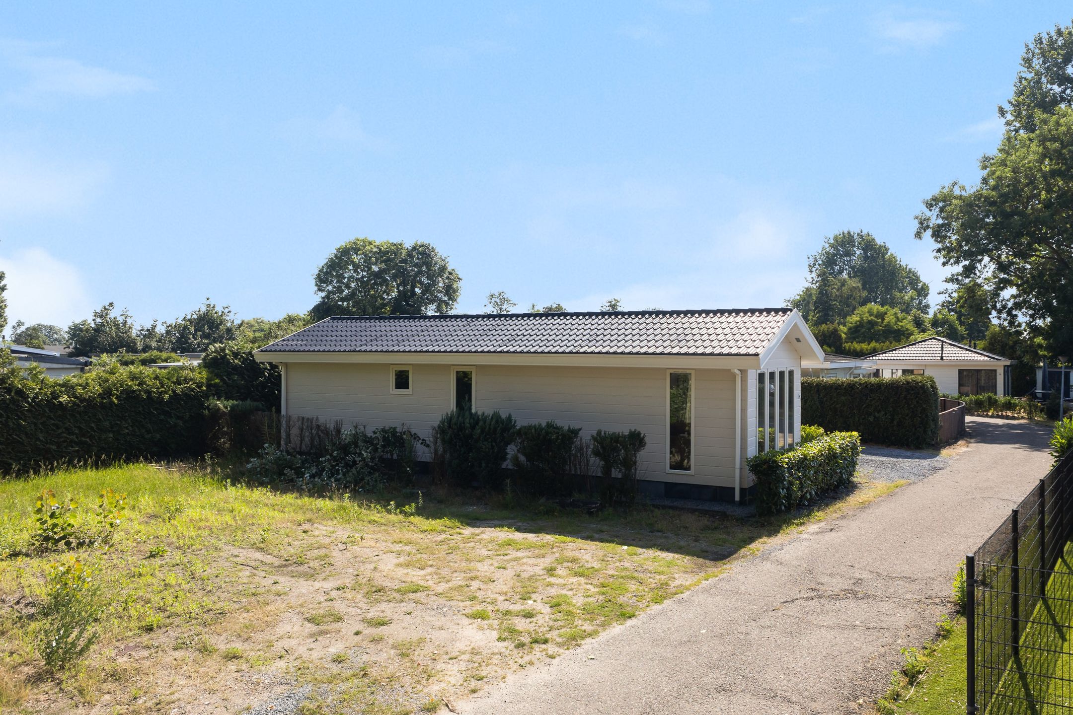 1-bedroom freehold villa in Dordrecht — photo 4 of 5