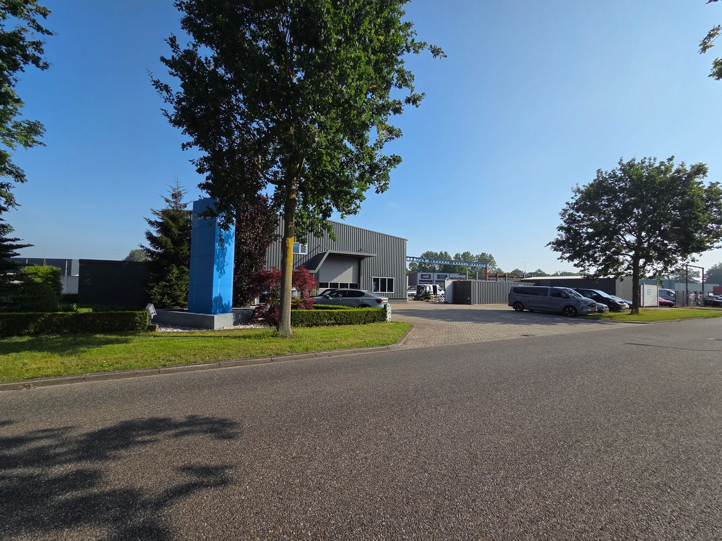 View photo 3 of Voltastraat 57